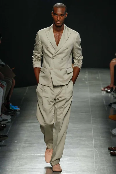 Look 44